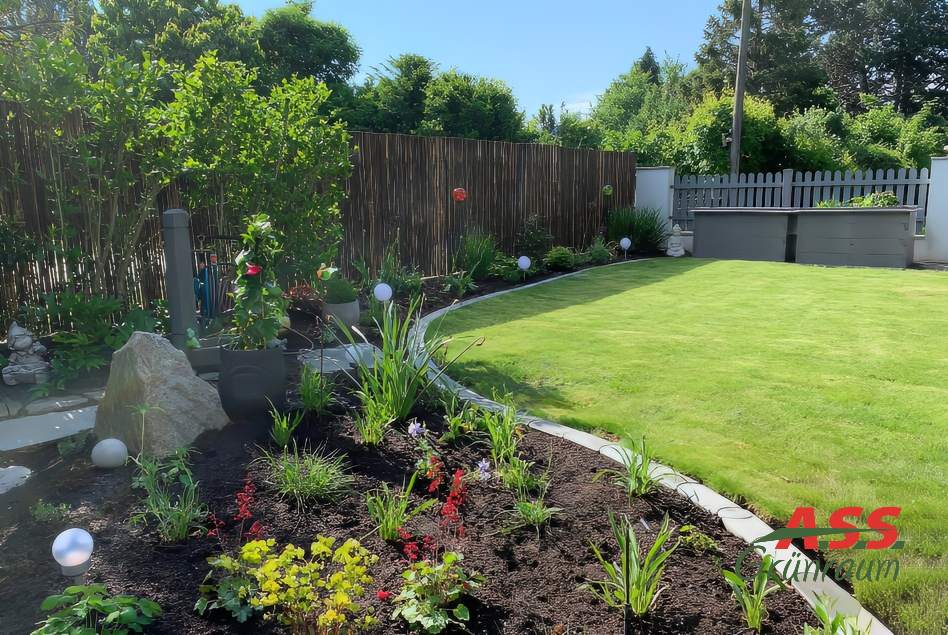 Gartengestaltung-Rollrasen-Beet-neu-anlegen