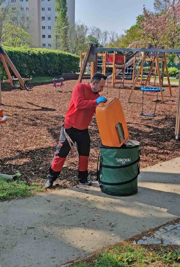 Hausbetreuung-Spielplatz