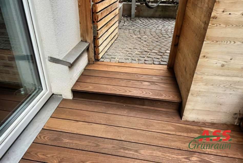 Holzterrasse Neugestaltung Gärtnermeister