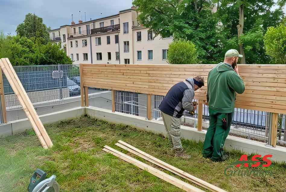 Sichtschutz-Zaun-Verschalung