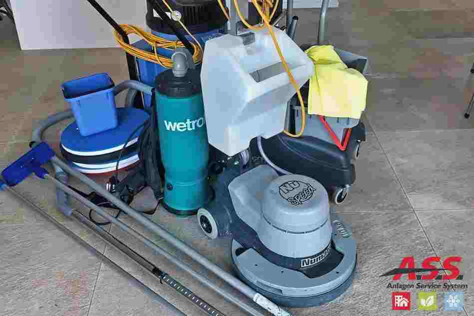 Bodenreinigung-Büro-A.S.S Bodenreinigung-Büro-Gangflächen